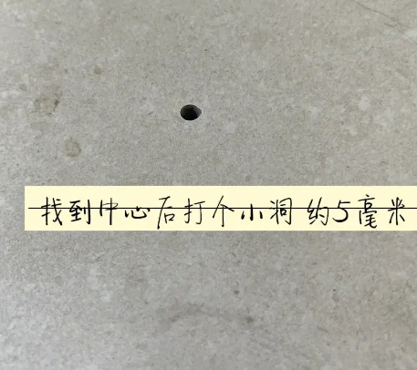 沾益瓷砖空鼓维修公司专业解答在瓷砖铺贴过程中，如果砂料搅拌不均匀，将会带来以下问题